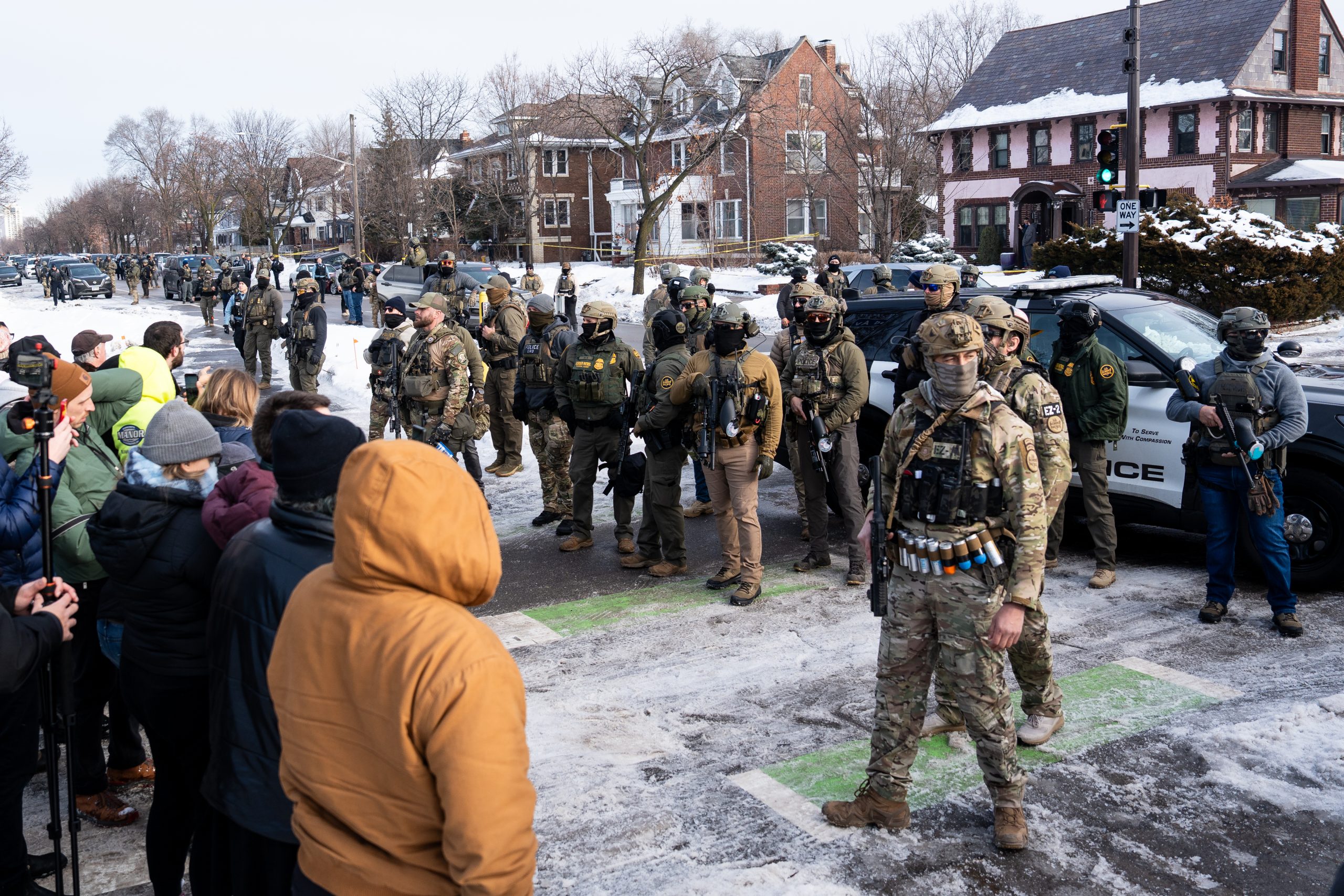 File:ICE Agents in Minneapolis After Shooting.jpg - Wikimedia Commons