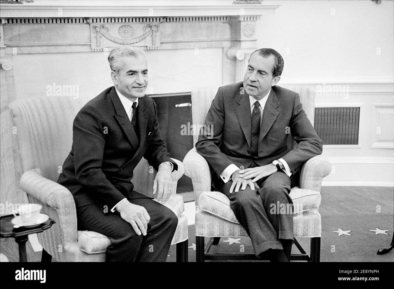 Mohammad Reza Pahlavi, Shah of Iran with U.S. President Richard Nixon at  White House, Washington, D.C., USA, Warren K. Leffler, October 21, 1969  Stock Photo - Alamy