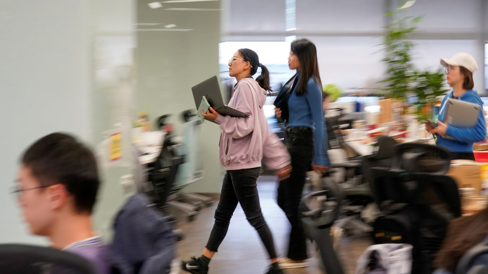 China-US immigration policies could reshape the AI talent race - Rest of  World