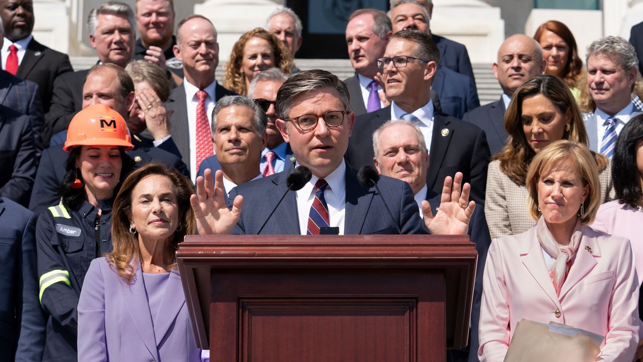 Senate extends surveillance powers until April 30