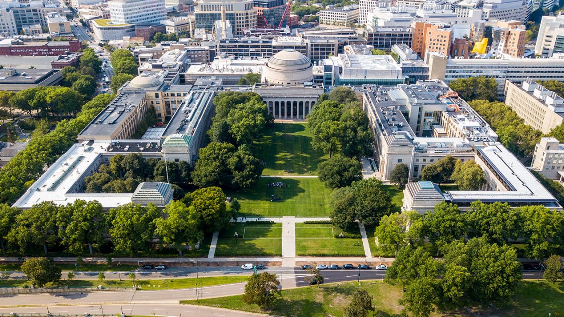 high-earning college graduates, College Scorecard median earnings, top university ROI